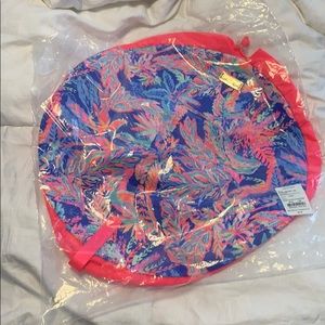 NWT. Lilly Pulitzer Drawstring makeup pouch